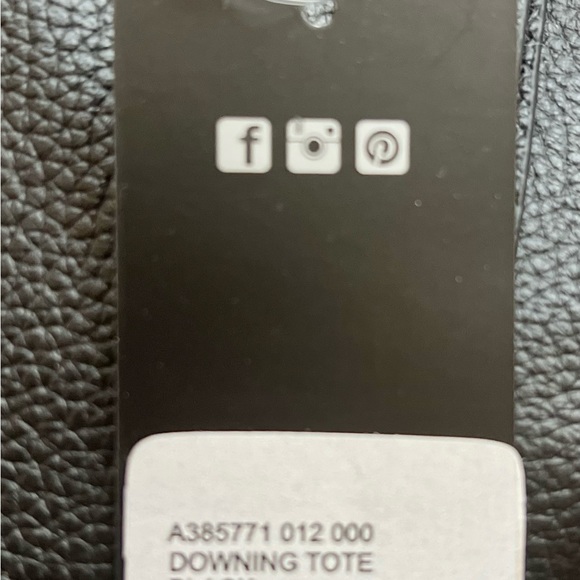 SOLD⭐️Tignanello Downing Tote. Leather. Drawstring. NWT. Classic bag addition - Picture 5 of 5